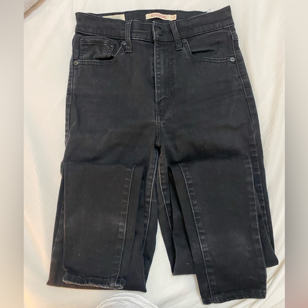 Mile high super skinny Levi’s size 27